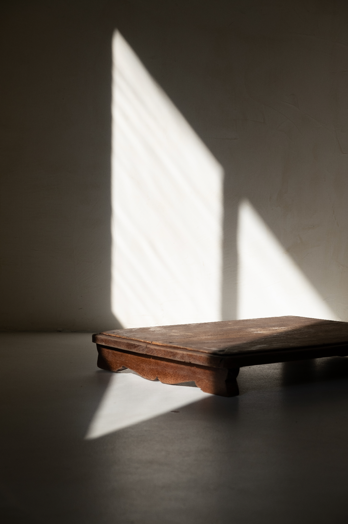 Vintage Wood Stand, Bajot